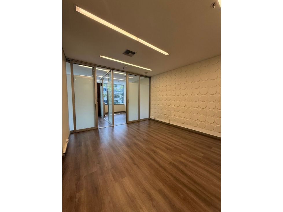 Oficina en arriendo Antioquia Medellín Medellín 50 m2 Habitaciones 0 Baños 1 Garajes 1 Precio $7000000