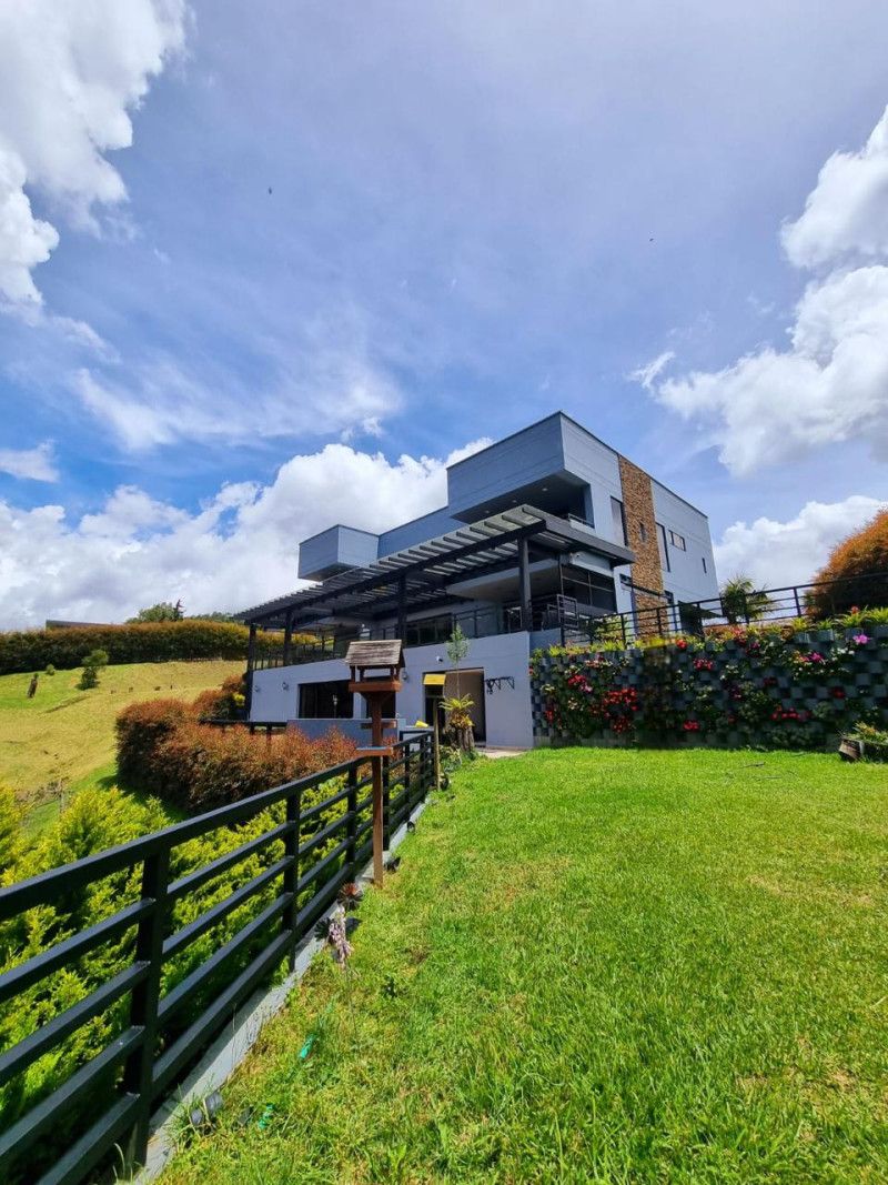 Casa Campestre en venta Antioquia Envigado Envigado 702 m2 Habitaciones 4 Baños 6 Garajes 6 Precio $4300000000
