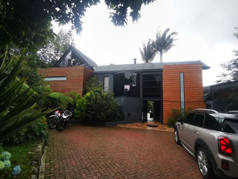 Casa en arriendo Antioquia Medellín Medellín 350 m2 Habitaciones 3 Baños 4 Garajes 5 Precio $12500000