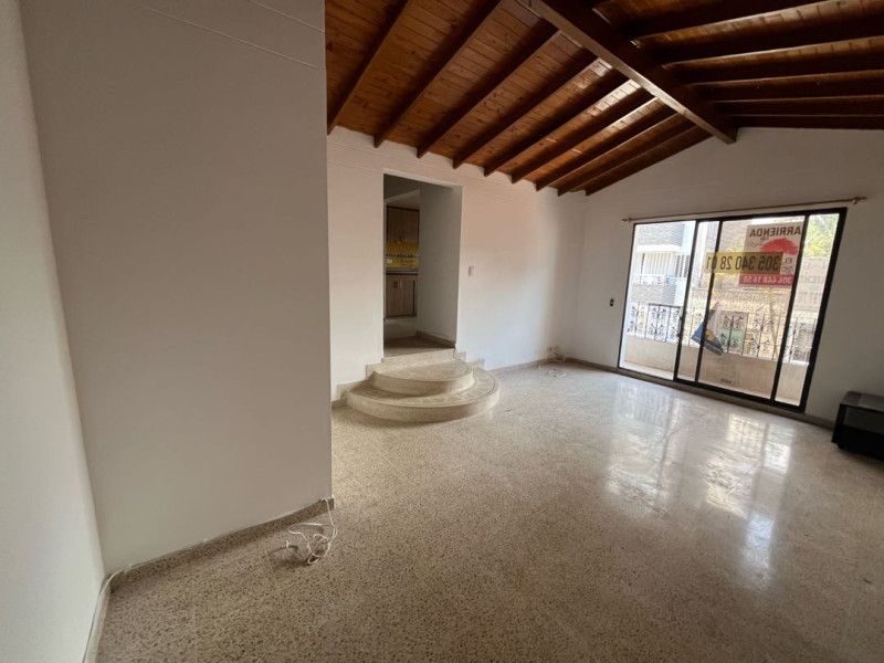Apartamento en arriendo Antioquia Itagüí Itagüí 80 m2 Habitaciones 3 Baños 2 Garajes 0 Precio $2400000