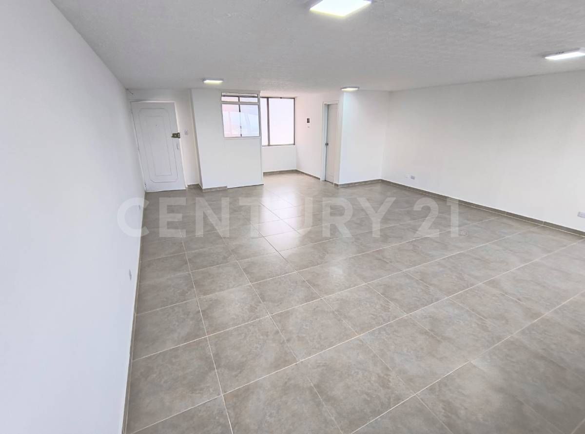 Oficina en arriendo Valle Del Cauca Cali Granada 50 m2 Habitaciones 0 Baños 1 Garajes 1 Precio $2500000