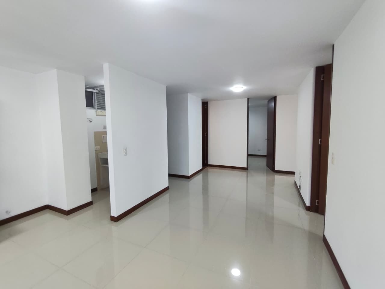 Apartamento en arriendo Risaralda Pereira Los Alamos 68 m2 Habitaciones 3 Baños 2 Garajes 1 Precio $2600000