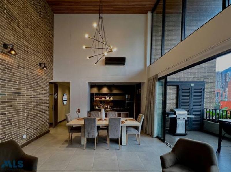 Inmuebles en Remate Apartamento en venta Antioquia Medellín Urbanizacion Villas Del Campo 145 m2 Habitaciones 3 Baños 3 Garajes 2 Precio $3100000000