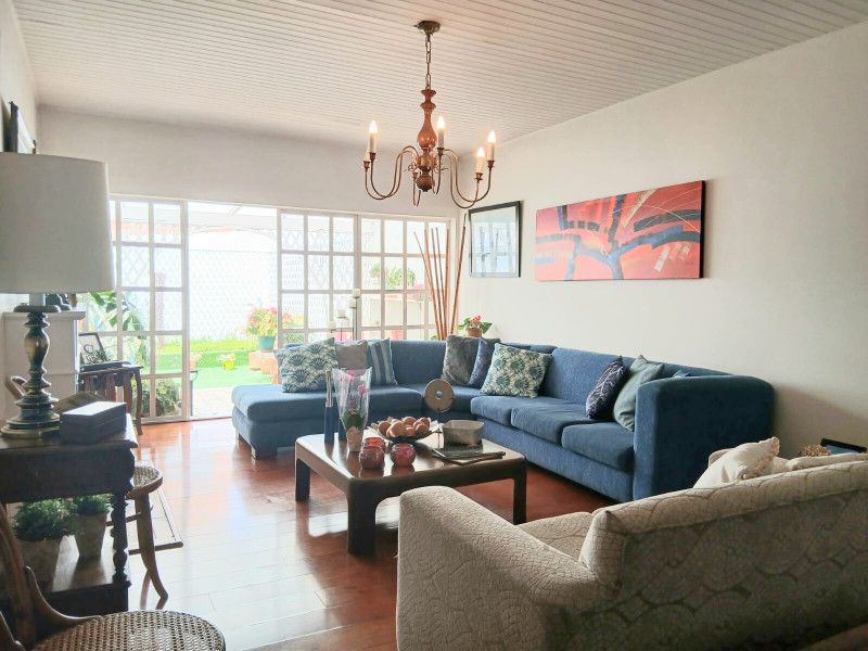 Casa en venta Cundinamarca Bogotá Santa Barbara Central 321 m2 Habitaciones 3 Baños 4 Garajes 4 Precio $1550000000