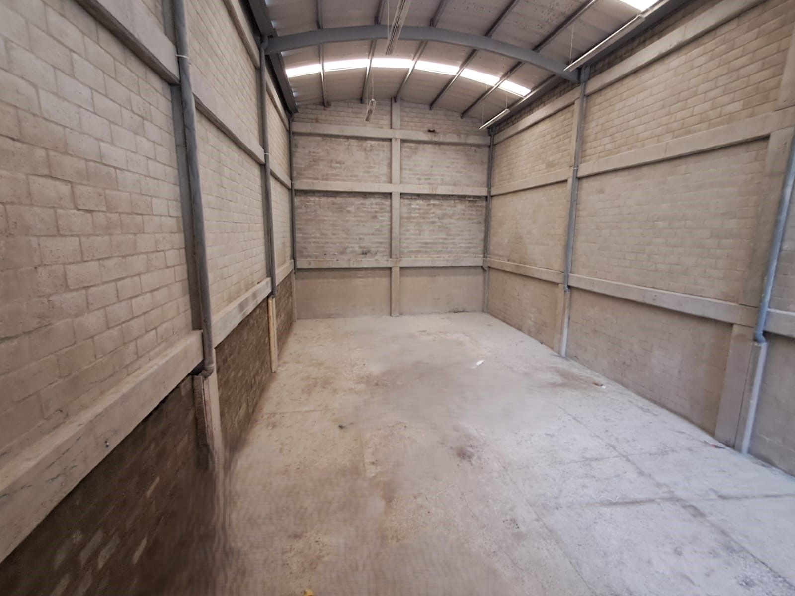 Bodega en arriendo Antioquia La Estrella Sierra Morena 280 m2 Habitaciones 0 Baños 3 Garajes 1 Precio $10000000