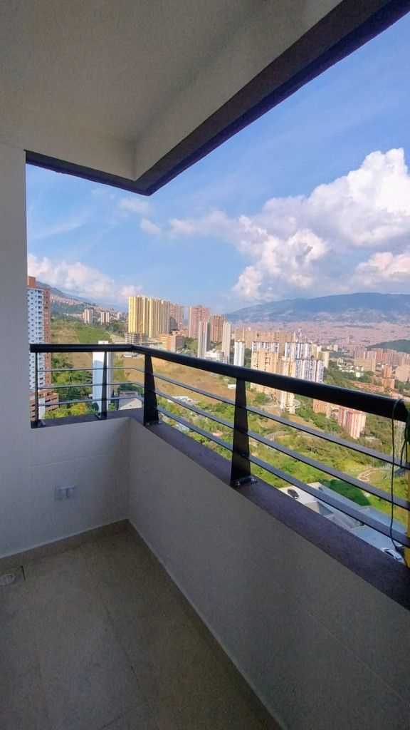 Apartamento en arriendo Antioquia Medellín San Cristobal 47 m2 Habitaciones 2 Baños 2 Garajes 1 Precio $2350000