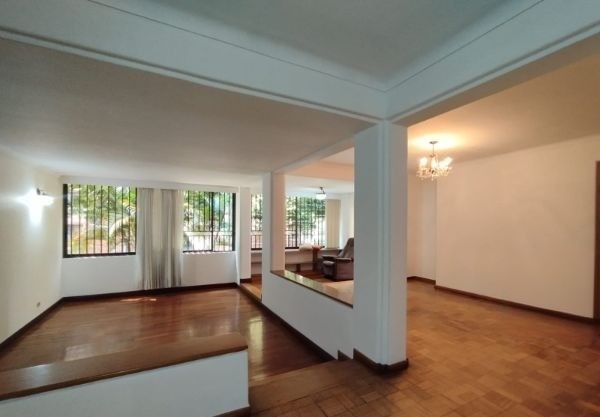 Apartamento en arriendo Antioquia Envigado Zúñiga 155 m2 Habitaciones 3 Baños 4 Garajes 2 Precio $5000000