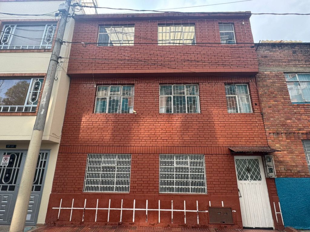 Casa en venta Cundinamarca Bogotá San Cristobal 203 m2 Habitaciones 5 Baños 3 Garajes 0 Precio $490000000