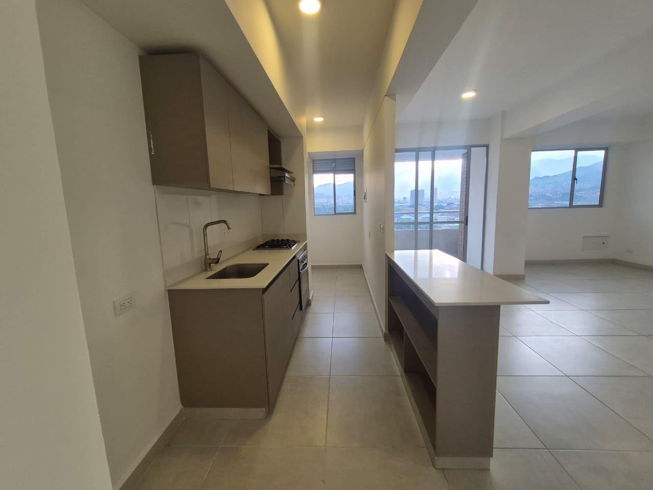 Apartamento en arriendo Antioquia Envigado Las Vegas 70 m2 Habitaciones 2 Baños 2 Garajes 1 Precio $3550000