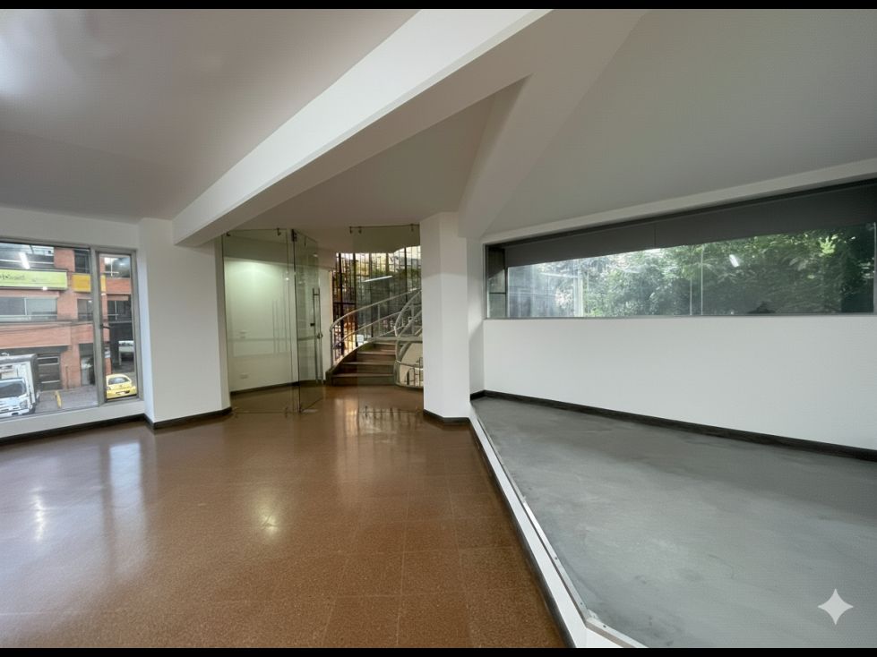 Bodega en arriendo Antioquia Medellín Guayabal 400 m2 Habitaciones 0 Baños 5 Garajes 4 Precio $18000000