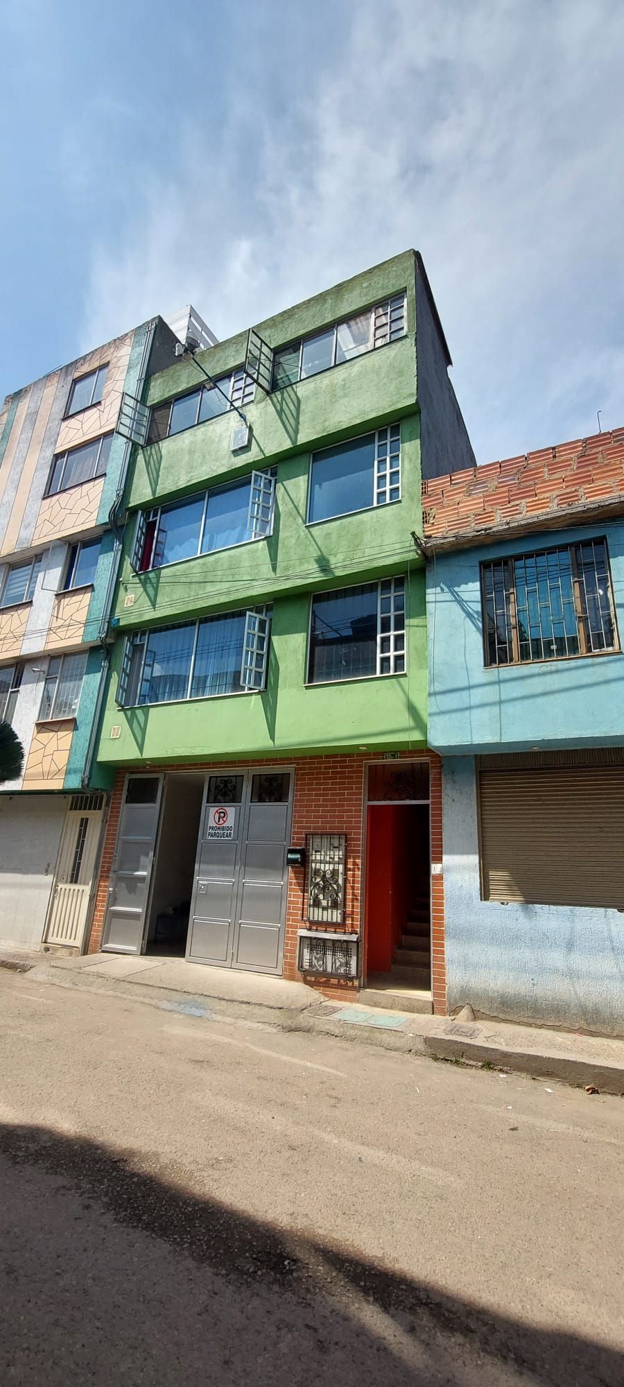 Casa en venta Cundinamarca Bogotá Santa Cecilia 288 m2 Habitaciones 6 Baños 5 Garajes 3 Precio $703000000
