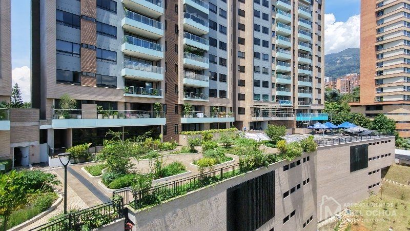 Apartamento en venta Antioquia Medellín Los Balsos No1 105 m2 Habitaciones 2 Baños 3 Garajes 2 Precio $1450000000