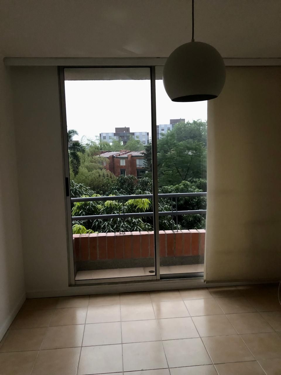 Apartamento en arriendo Antioquia Medellín Castropol 67 m2 Habitaciones 3 Baños 2 Garajes 1 Precio $3300000