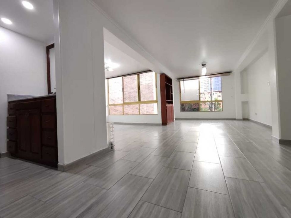 Apartamento en arriendo Antioquia Envigado La Orquídea 120 m2 Habitaciones 3 Baños 3 Garajes 2 Precio $3900000