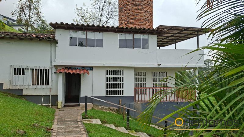Casa en arriendo Antioquia Medellín San Lucas 200 m2 Habitaciones 3 Baños 3 Garajes 0 Precio $6000000