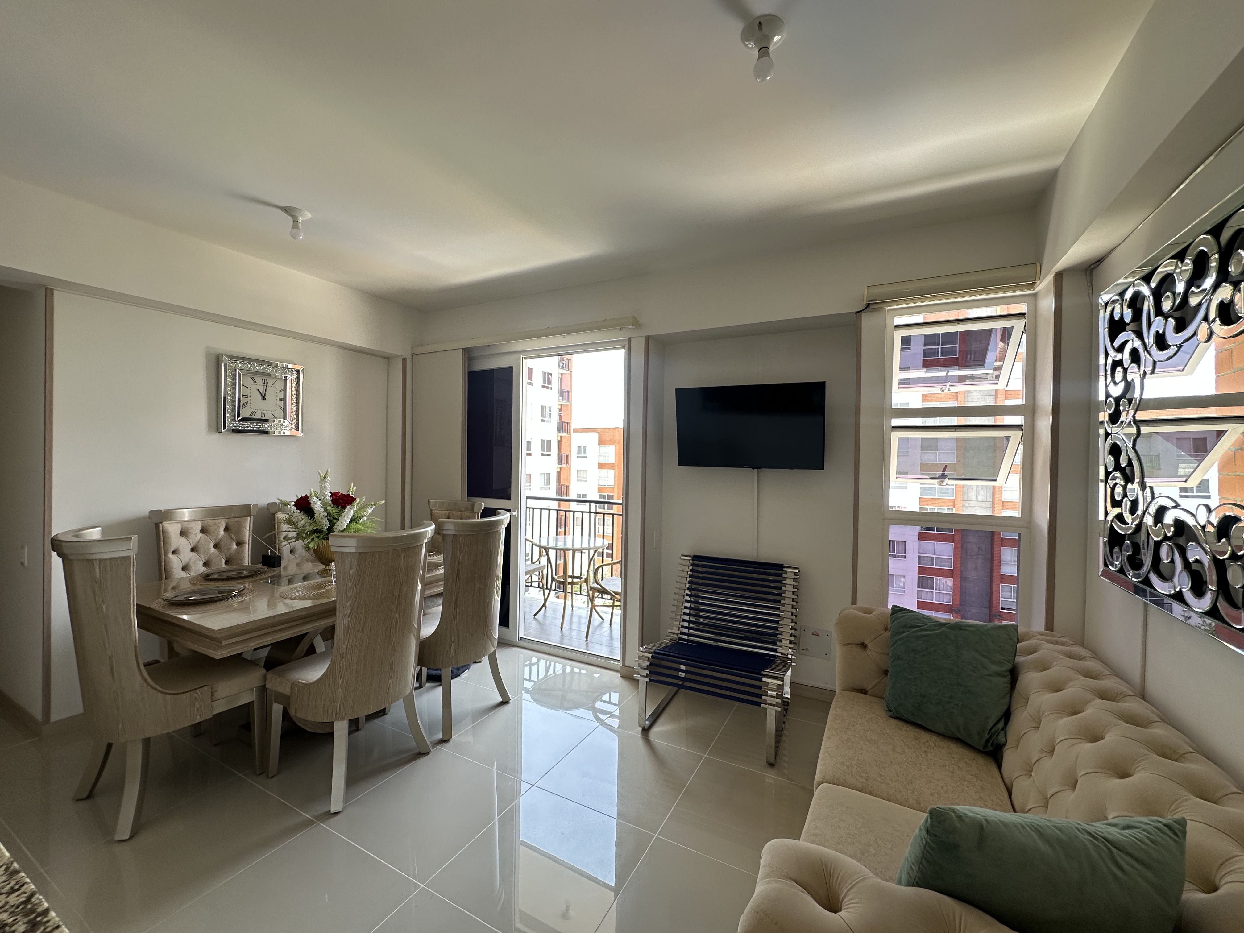 Apartamento en venta Valle Del Cauca Cali Conjunto Residencial Reserva Carmesi 79 m2 Habitaciones 3 Baños 2 Garajes 1 Precio $400000000