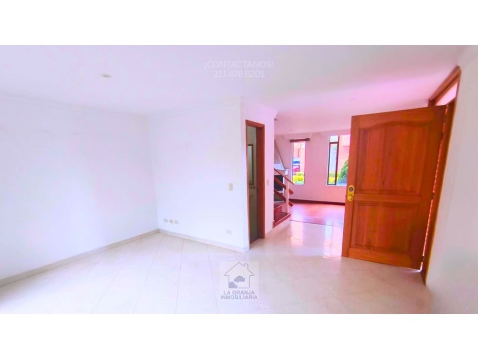Casa en arriendo Cundinamarca Chía Chia 217 m2 Habitaciones 3 Baños 4 Garajes 2 Precio $4200000