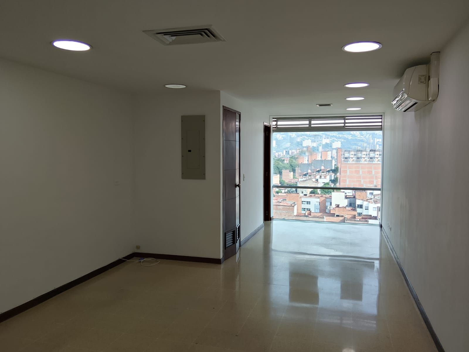 Consultorio en arriendo Antioquia Medellín Calle Nueva 31 m2 Habitaciones 0 Baños 1 Garajes 1 Precio $3100000