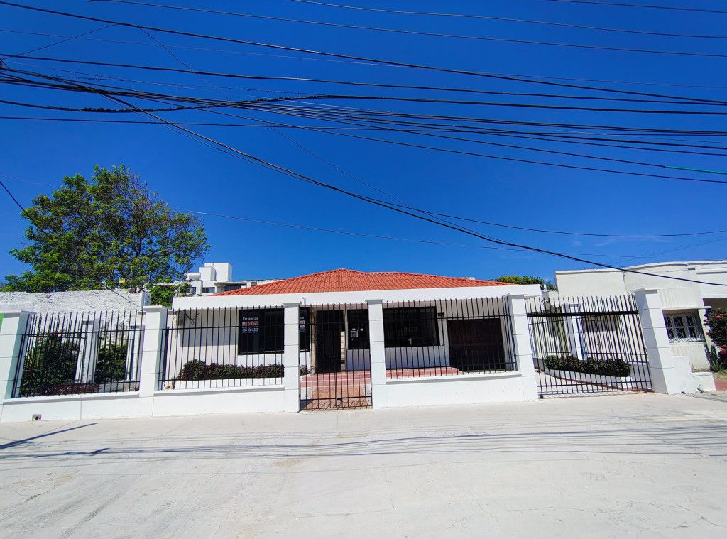 Casa en arriendo Atlántico Barranquilla El Prado 550 m2 Habitaciones 6 Baños 2 Garajes 5 Precio $15000000