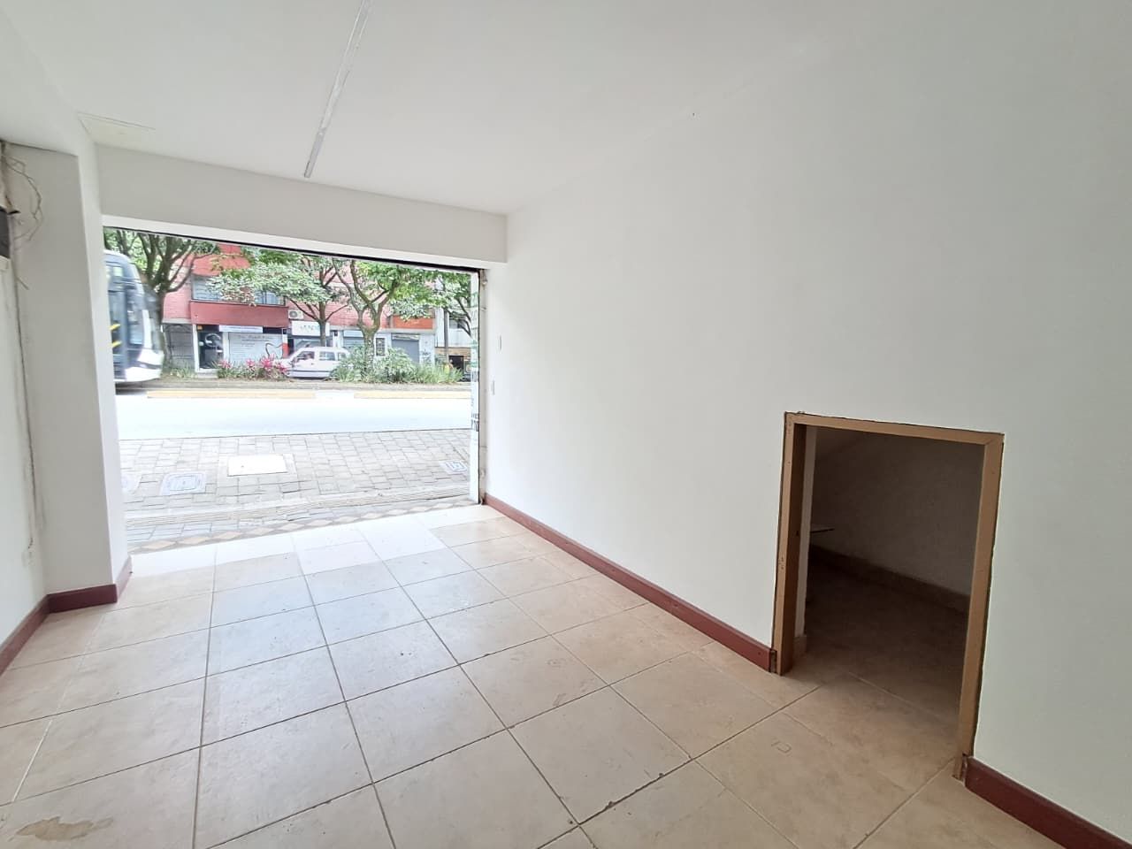 Local en arriendo Antioquia Medellín La Palma 100 m2 Habitaciones 0 Baños 2 Garajes 0 Precio $5800000