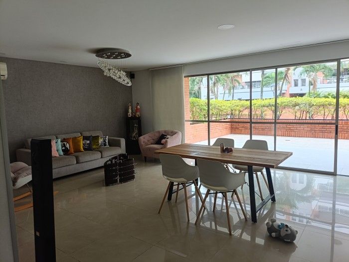 Apartamento en venta Valle Del Cauca Cali Parcelaciones Pance 232 m2 Habitaciones 3 Baños 3 Garajes 2 Precio $1400000000