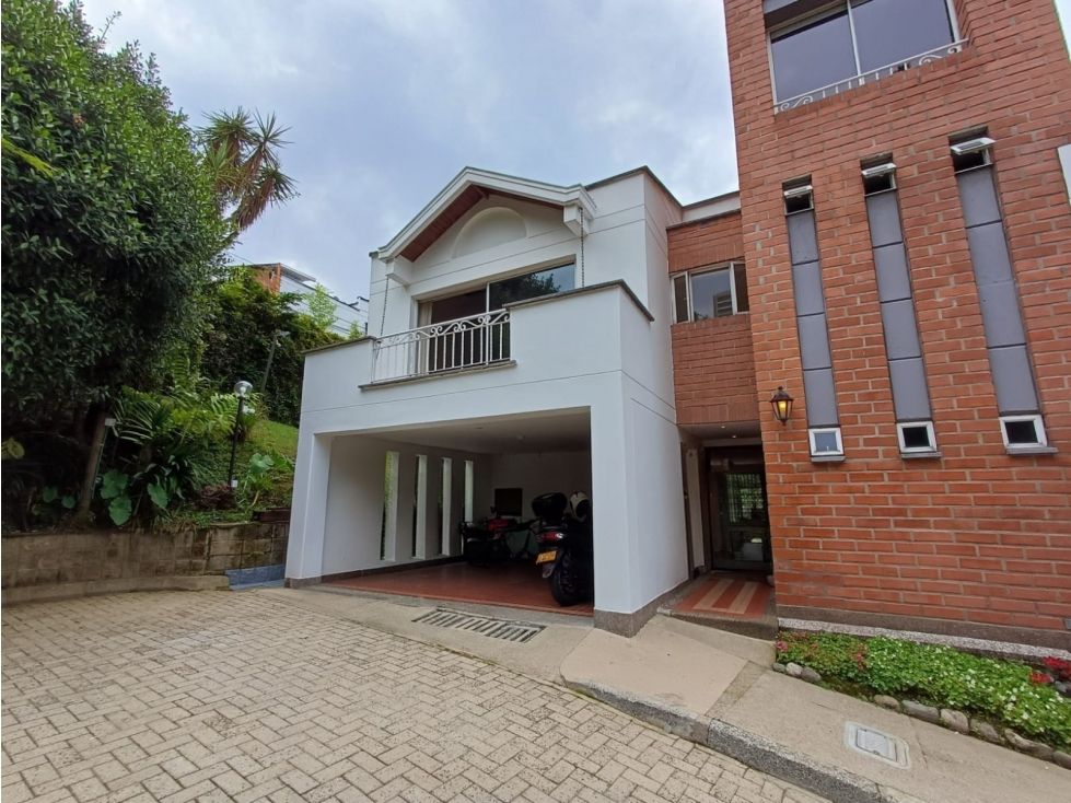 Casa en venta Antioquia Medellín San Lucas 130 m2 Habitaciones 4 Baños 4 Garajes 2 Precio $1550000000