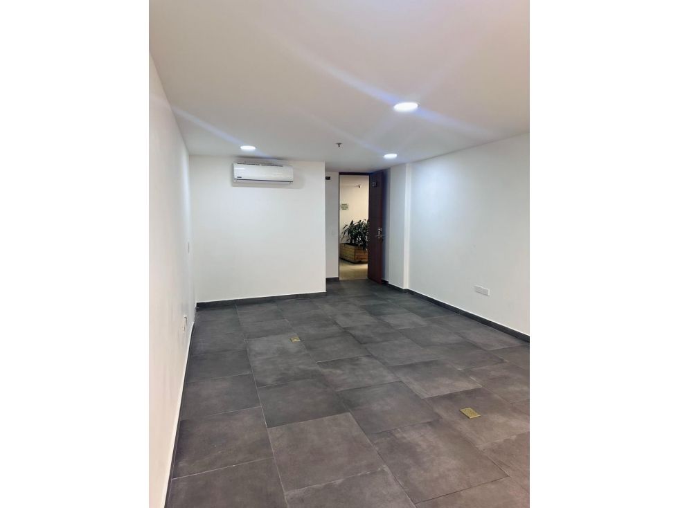 Oficina en venta Antioquia Envigado Villa Grande 37 m2 Habitaciones 0 Baños 1 Garajes 1 Precio $370000000