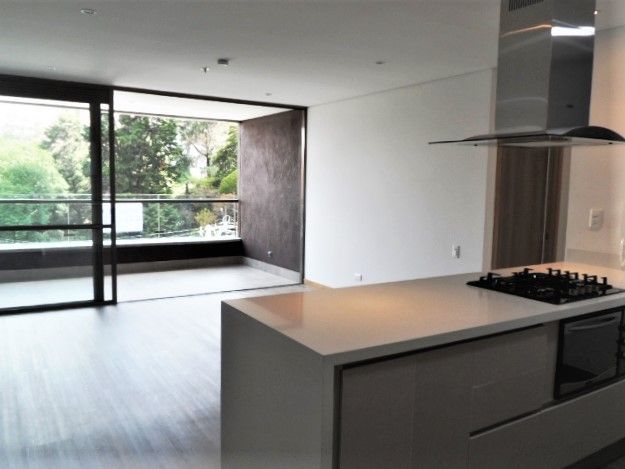 Apartamento en arriendo Antioquia Medellín Los Balsos No 1 90 m2 Habitaciones 2 Baños 2 Garajes 2 Precio $5500000