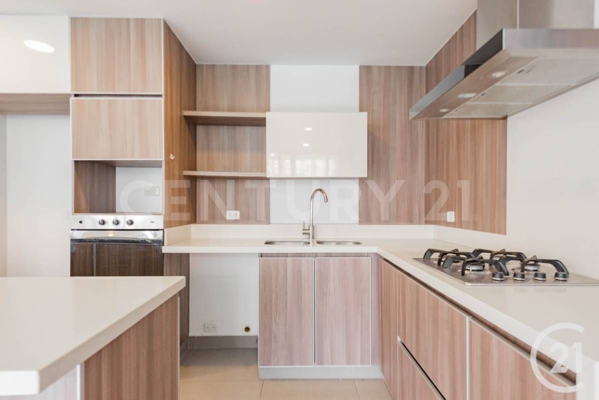 Apartamento en venta Antioquia Envigado Loma De Las Brujas 205 m2 Habitaciones 3 Baños 3 Garajes 2 Precio $1700000000