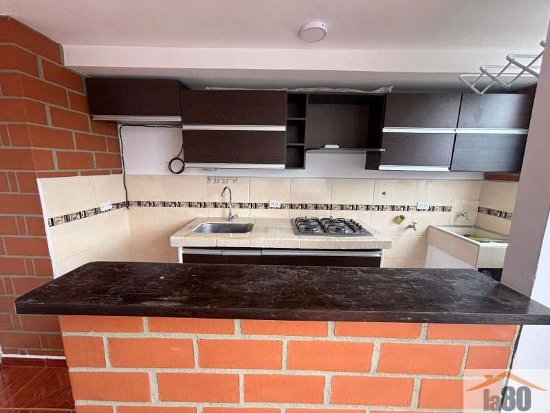 Apartamento en arriendo Antioquia Medellín Villanueva 55 m2 Habitaciones 3 Baños 1 Garajes 0 Precio $1300000