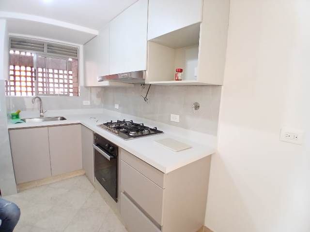 Apartamento en arriendo Antioquia Envigado Jardines 122 m2 Habitaciones 3 Baños 2 Garajes 2 Precio $5400000