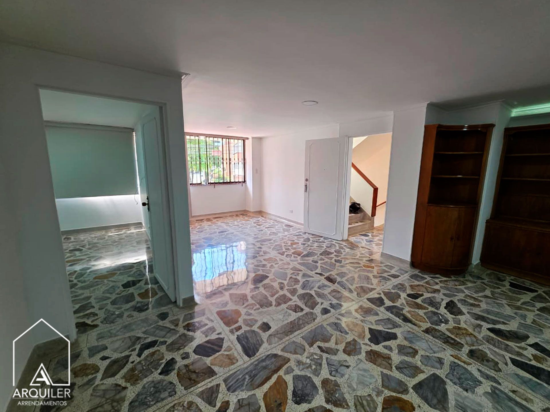 Apartamento en arriendo Antioquia Medellín Simon Bolivar 134 m2 Habitaciones 4 Baños 3 Garajes 1 Precio $3800000