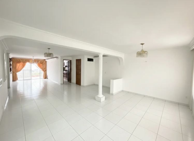 Casa en venta Antioquia Medellín La Palma 320 m2 Habitaciones 5 Baños 3 Garajes 1 Precio $1500000000