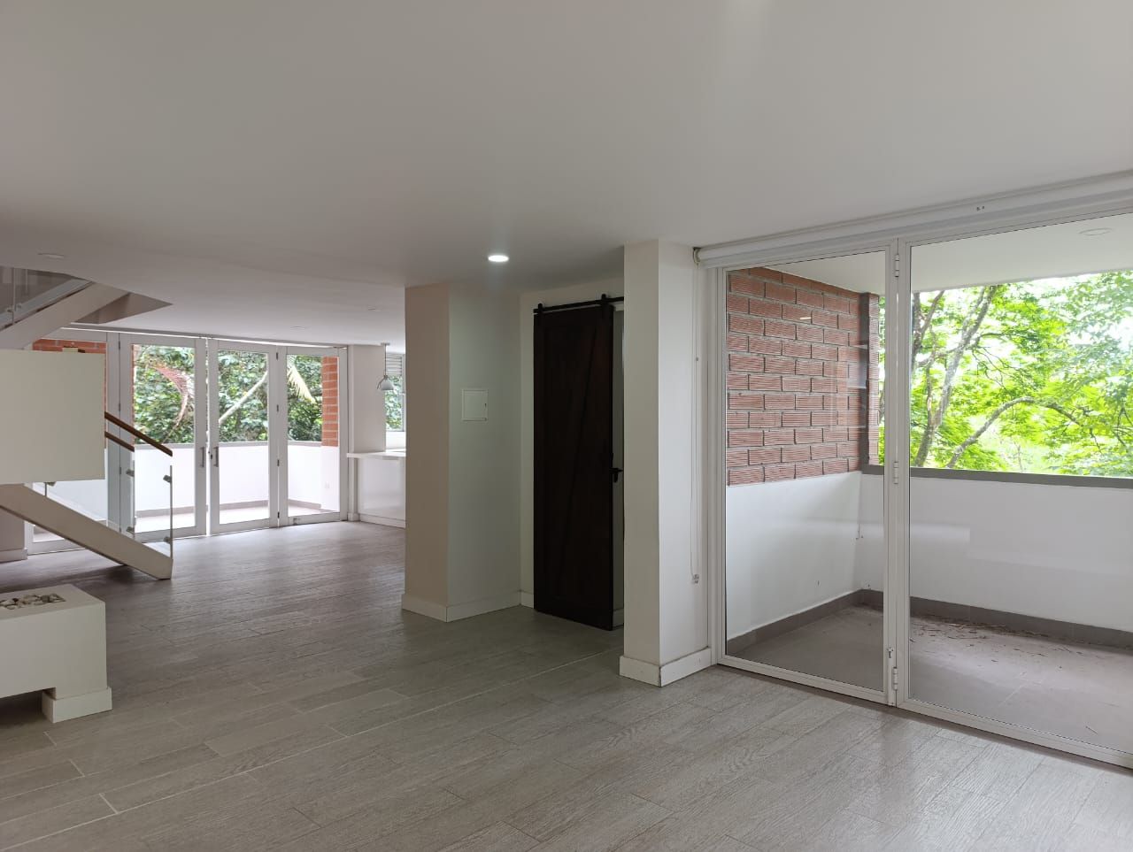 Apartamento en arriendo o venta Antioquia Medellín Calle Nueva 220 m2 Habitaciones 3 Baños 4 Garajes 1 Precio venta $1050000000 Precio arriendo $6200000