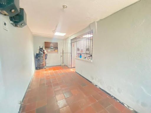 Local en arriendo Cundinamarca Bogotá José Joaquín Vargas 350 m2 Habitaciones 0 Baños 2 Garajes 1 Precio $9999000