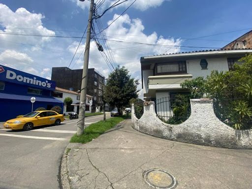 Oficina en arriendo Cundinamarca Bogotá Parque Popular Salitre 350 m2 Habitaciones 0 Baños 2 Garajes 1 Precio $10000000