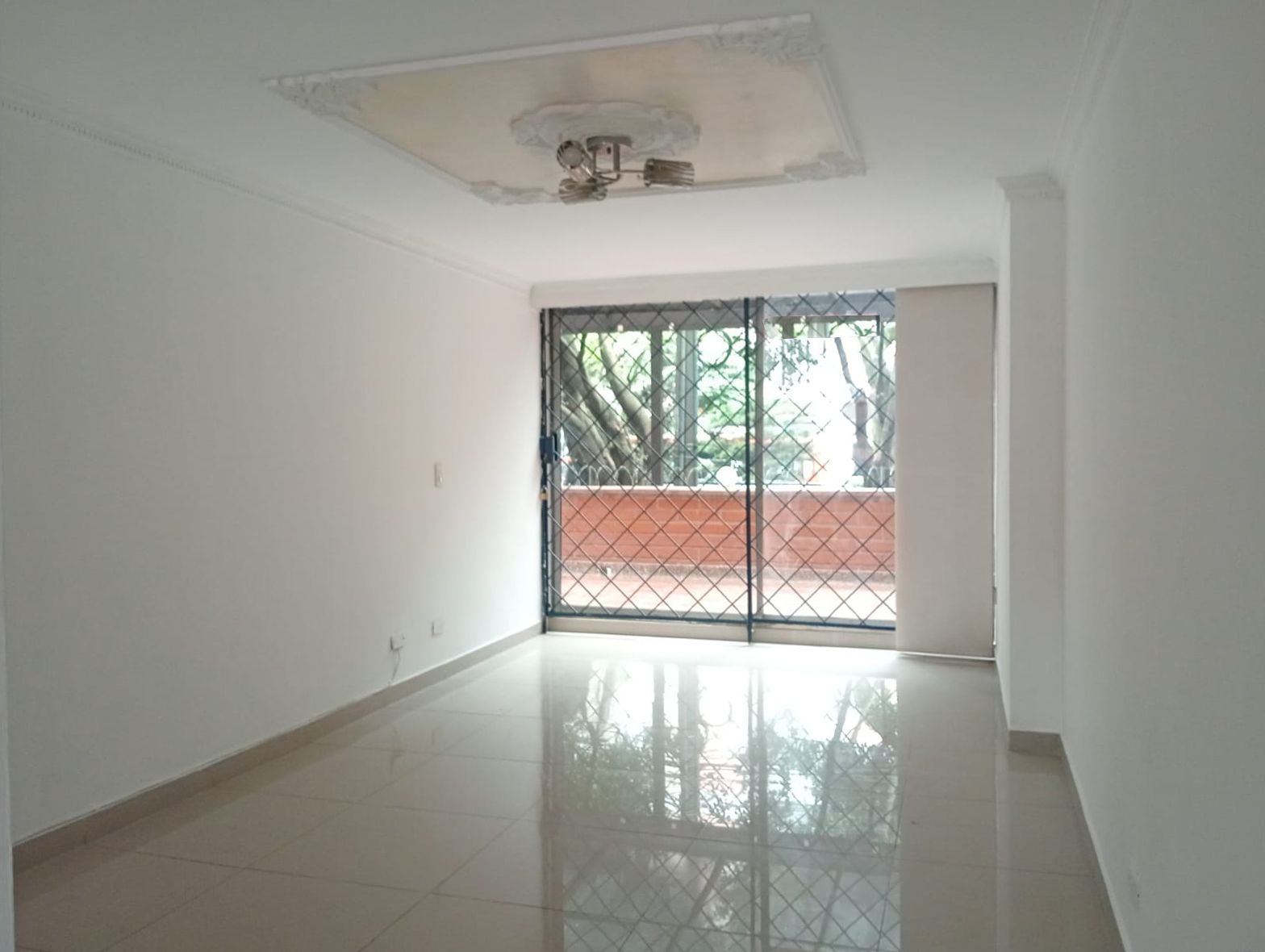 Apartamento en arriendo o venta Antioquia Medellín Calle Nueva 110 m2 Habitaciones 3 Baños 3 Garajes 1 Precio venta $630000000 Precio arriendo $3800000