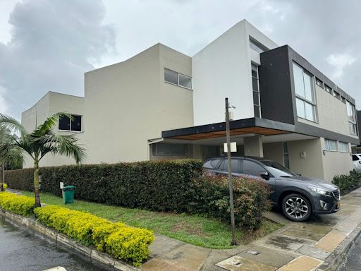 Casa en venta Antioquia Rionegro Gualanday 167 m2 Habitaciones 3 Baños 4 Garajes 1 Precio $1350000000