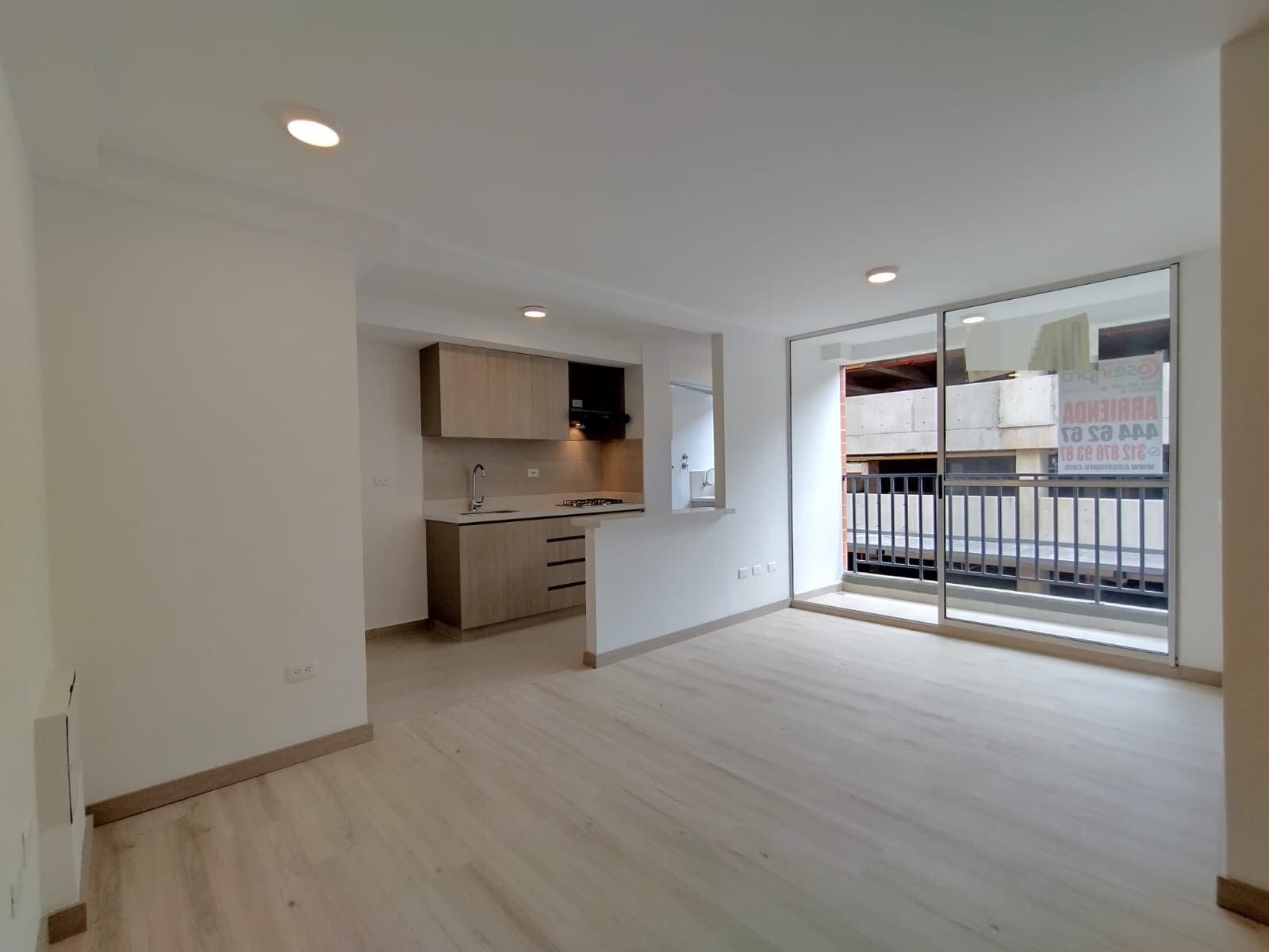 Apartamento en arriendo Antioquia Rionegro Ub La Pereira 60 m2 Habitaciones 2 Baños 2 Garajes 1 Precio $1800000