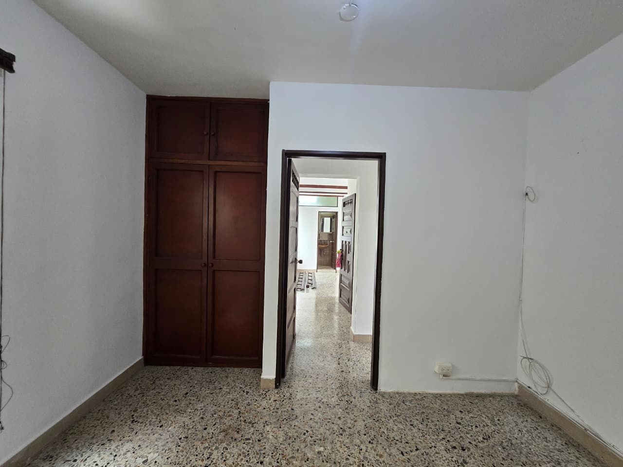 Oficina en arriendo Antioquia Medellín Calle Nueva 183 m2 Habitaciones 0 Baños 2 Garajes 0 Precio $4650000