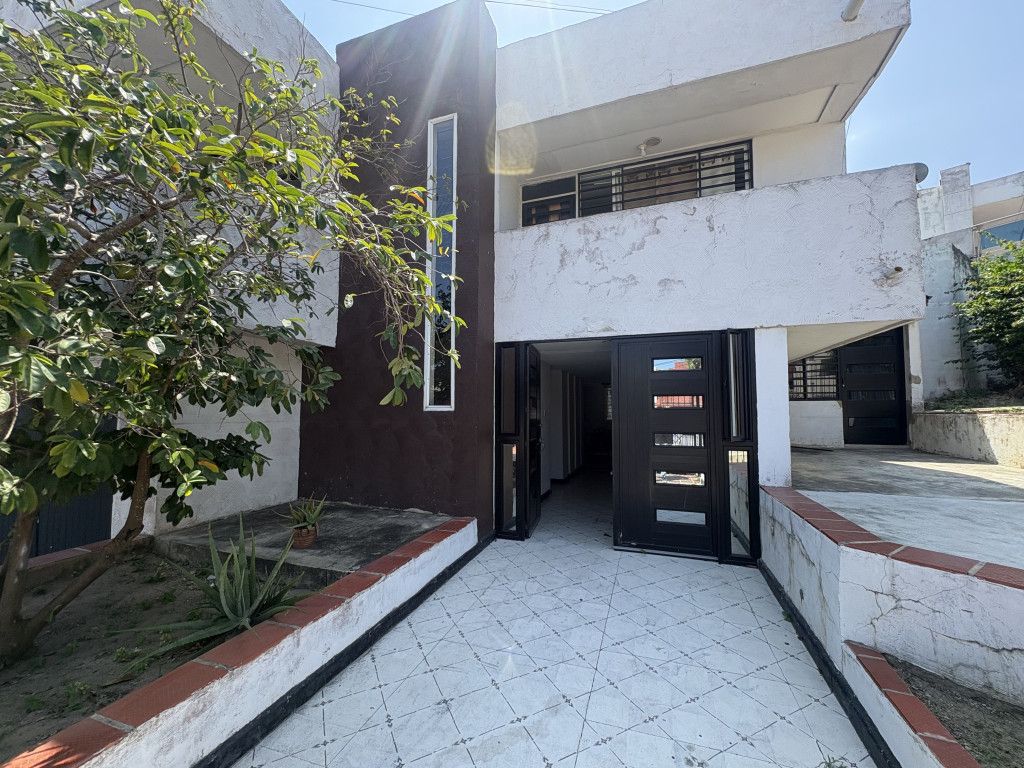 Casa en venta Atlántico Barranquilla Campo Alegre 245 m2 Habitaciones 5 Baños 2 Garajes 1 Precio $730000000