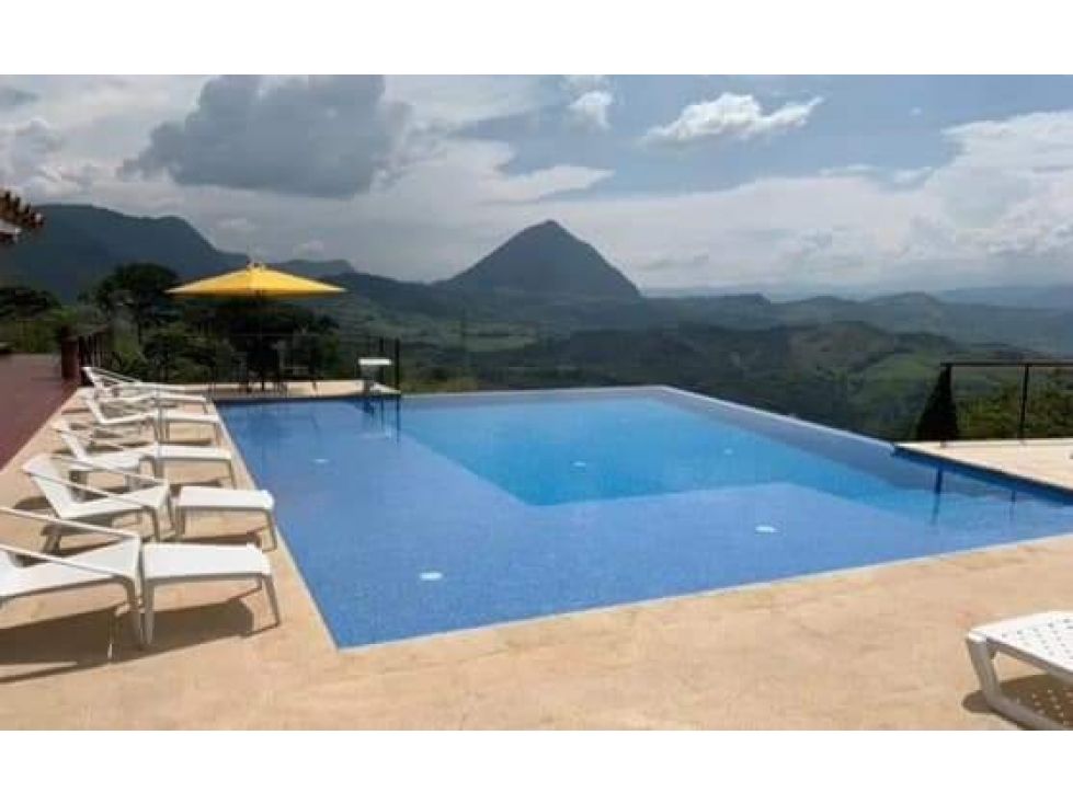 Finca en venta Antioquia Venecia Venecia 1200 m2 Habitaciones 6 Baños 10 Garajes 20 Precio $9990000000