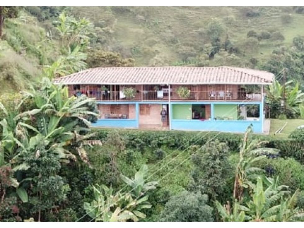 Finca en venta Antioquia Jardín Jardín 180 m2 Habitaciones 4 Baños 2 Garajes 5 Precio $400000000