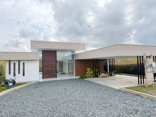 Casa Campestre en arriendo Risaralda Pereira Pereira 400 m2 Habitaciones 4 Baños 4 Garajes 6 Precio $5000000