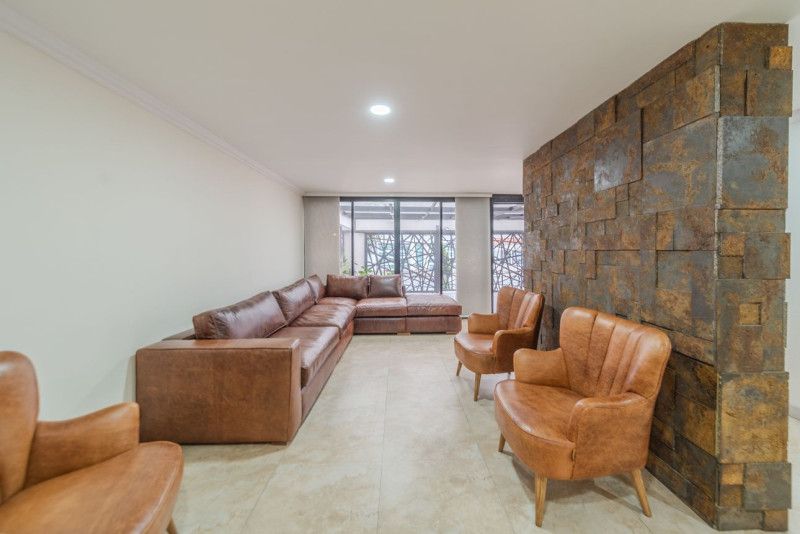 Casa en venta Cundinamarca Bogotá Modelia Occidental 340 m2 Habitaciones 4 Baños 3 Garajes 4 Precio $1280000000