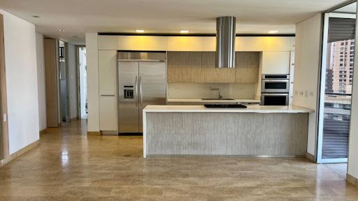 Apartamento en arriendo Antioquia Medellín El Poblado 230 m2 Habitaciones 3 Baños 5 Garajes 2 Precio $16000000