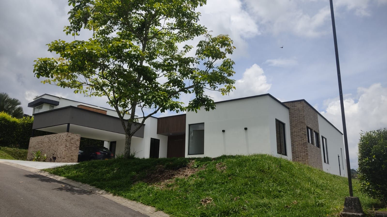 Casa Campestre en venta Risaralda Pereira Jardin De Velez Y Velez 100 m2 Habitaciones 3 Baños 3 Garajes 3 Precio $1650000000