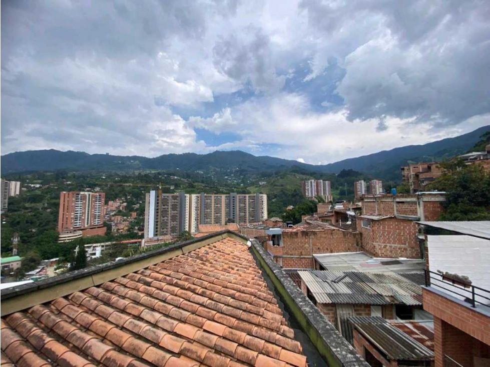 Apartaestudio en arriendo Antioquia Envigado El Salado 20 m2 Habitaciones 1 Baños 1 Garajes 0 Precio $1200000