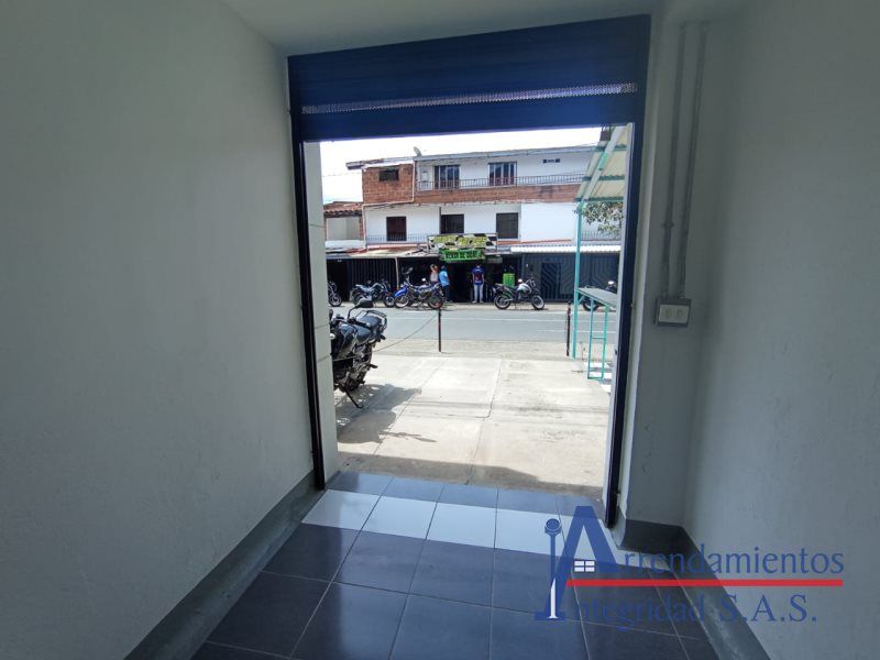 Local en arriendo Antioquia Bello Congolo 9 m2 Habitaciones 0 Baños 1 Garajes 0 Precio $1300000