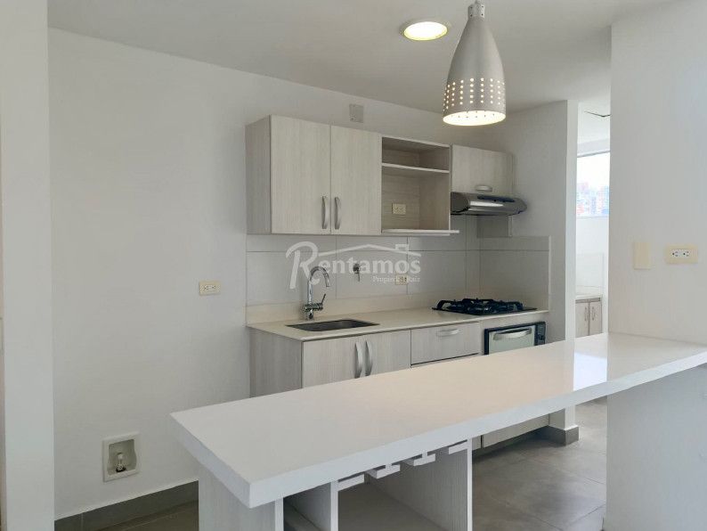 Apartamento en arriendo Antioquia Envigado El Esmeraldal 60 m2 Habitaciones 2 Baños 2 Garajes 2 Precio $3800000